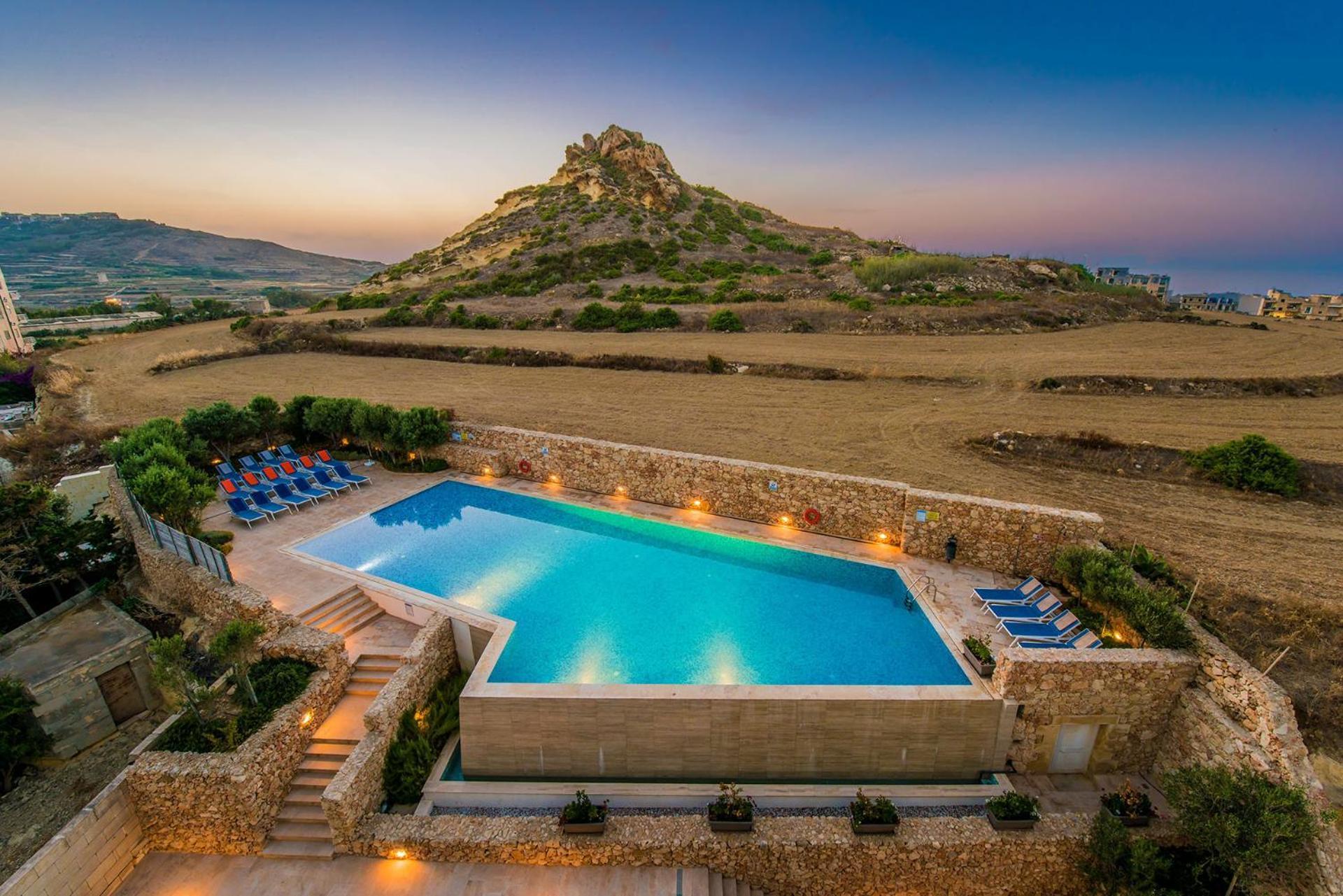 Hillock Residence Apartments Marsalforn Bagian luar foto
